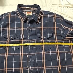 Wrangler Blue and Tan Checkered Men's Shirt